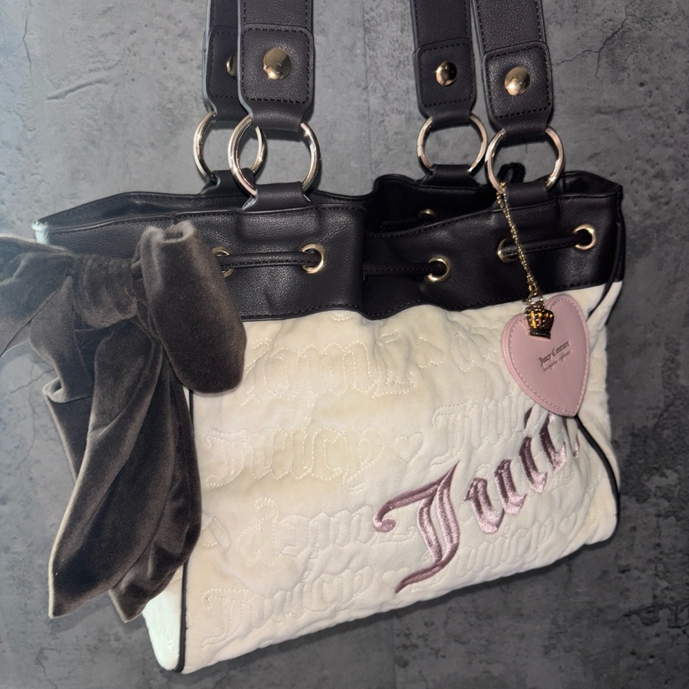 Juicy Couture Black and Cream daydreamer  Bag